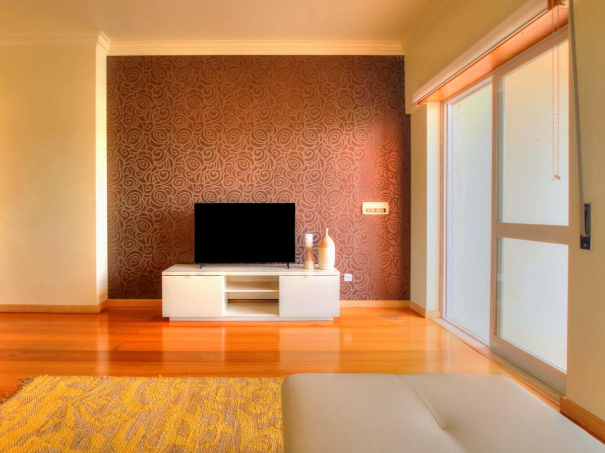 Balcony With View, Private Garage, An Elevator Apartment Сетубал Екстериор снимка