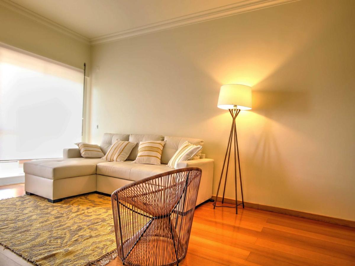 Balcony With View, Private Garage, An Elevator Apartment Сетубал Екстериор снимка