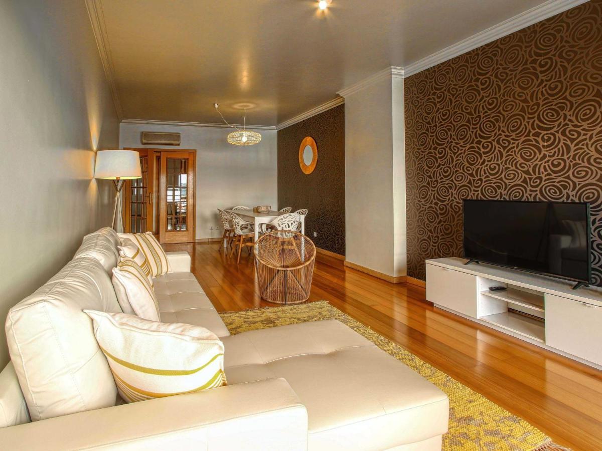 Balcony With View, Private Garage, An Elevator Apartment Сетубал Екстериор снимка